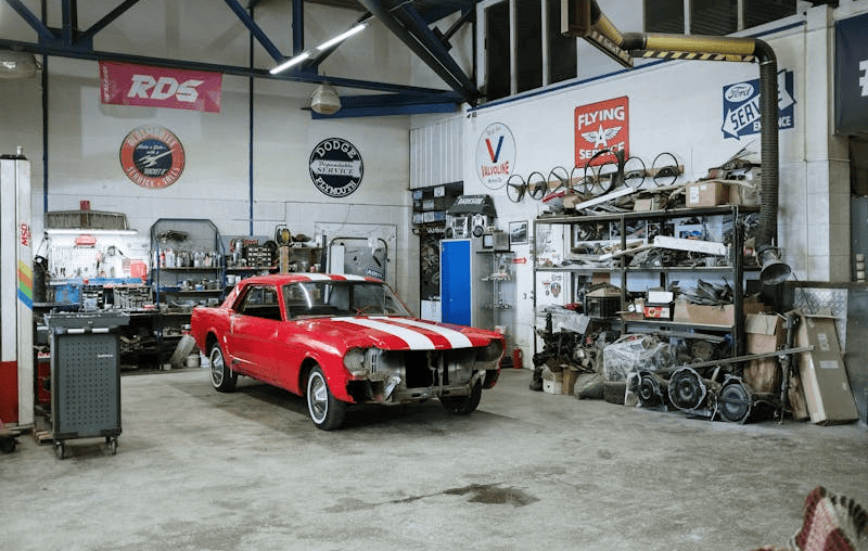 Expert Advice on How to Declutter and Organize Your Garage Efficiently